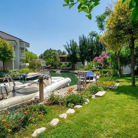 Portville Canal Villas #76 *